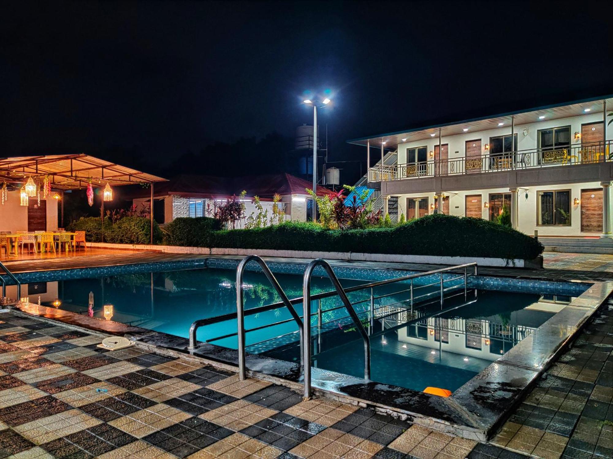 The Village Resorts คาร์จัต ภายนอก รูปภาพ